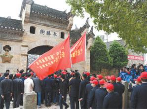 武汉局集团公司：乘高铁进老区 追寻红色足迹